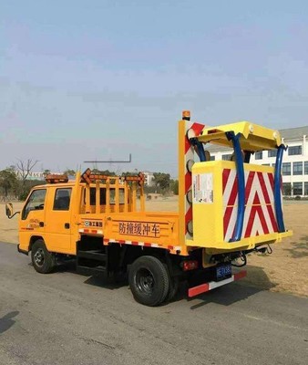 青原防撞緩沖車租賃與萬(wàn)安16米橋梁檢測(cè)車出租 現(xiàn)代工程車輛服務(wù)新選擇